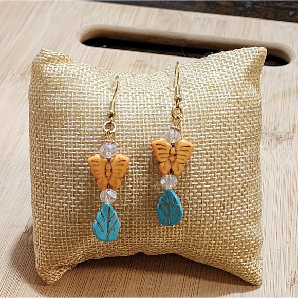 Handmade jeweled butterfly and leaf‎ dangle earrings new!! - Picture 3 of 4